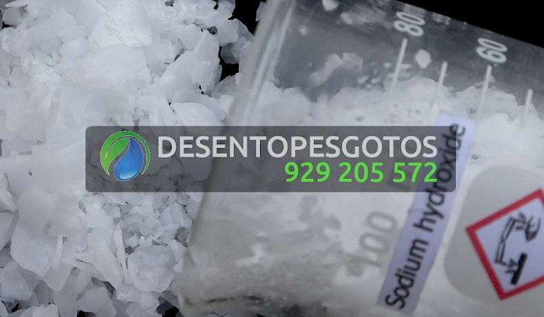 Por que não usar soda cáustica para desentupir canos?